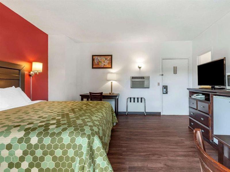 Econo Lodge Lee - Great Barrington Exterior foto