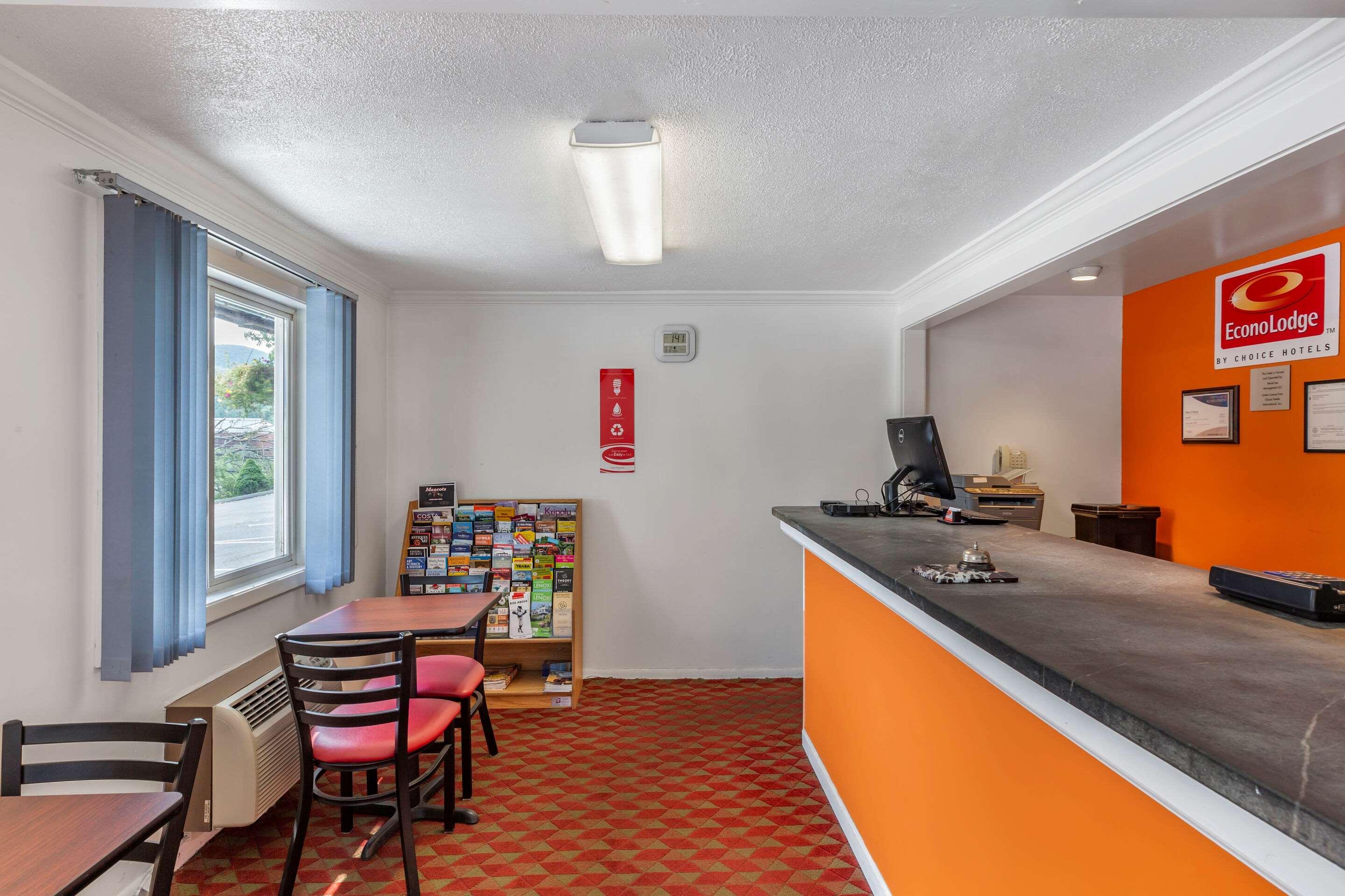 Econo Lodge Lee - Great Barrington Exterior foto